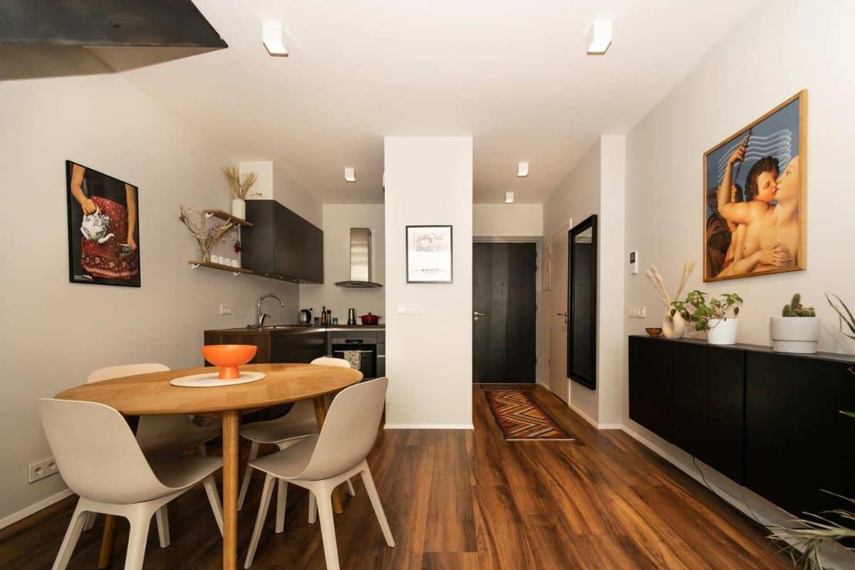 Brietartun - 2 Floors One Bedroom * Reykjavik